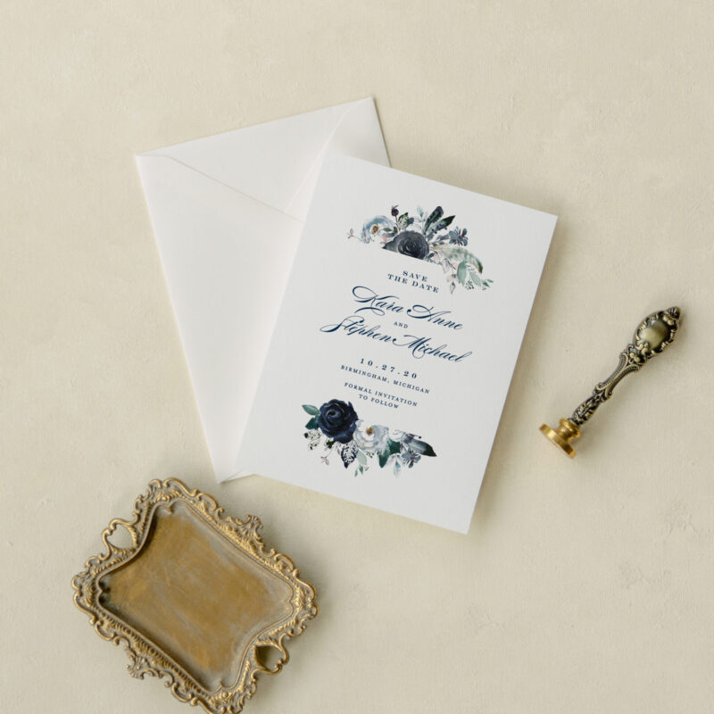 Save the date card - Berlin design