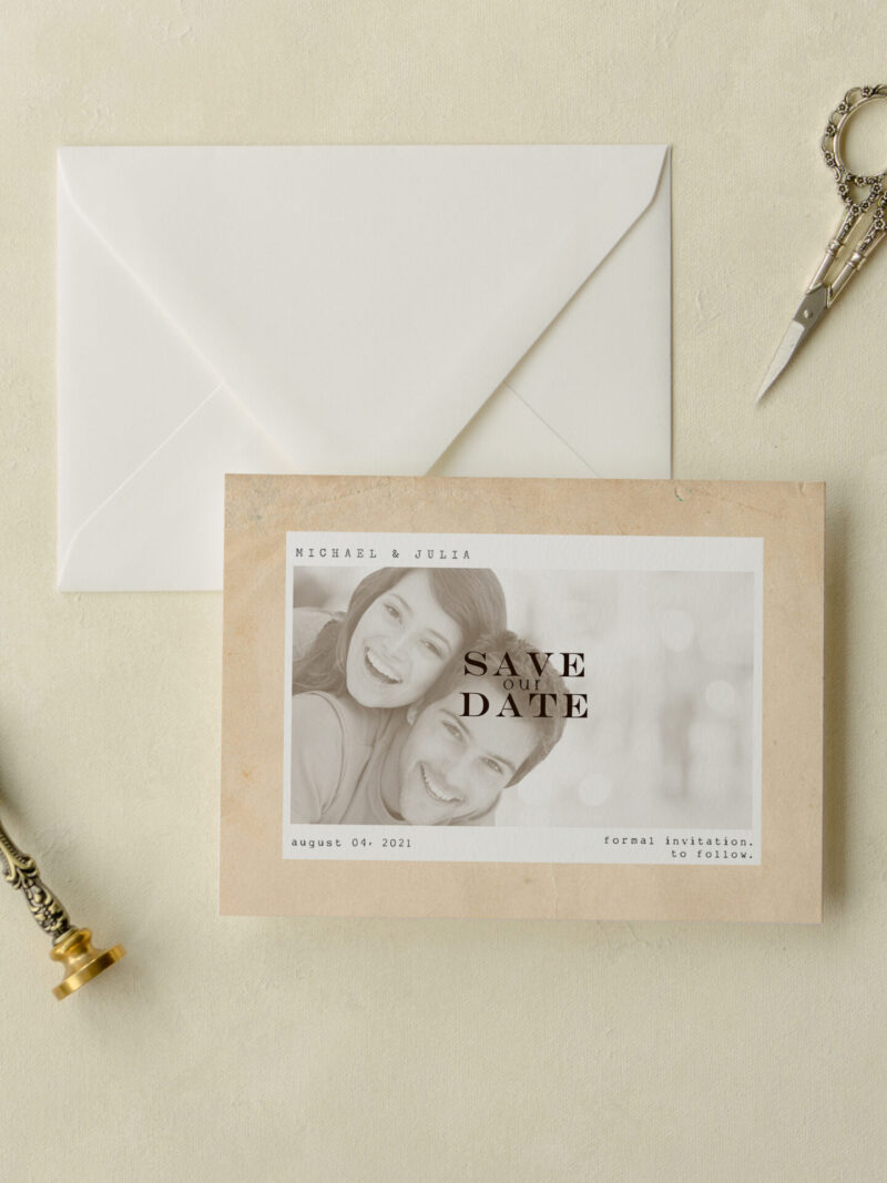 Save the date card - New York design