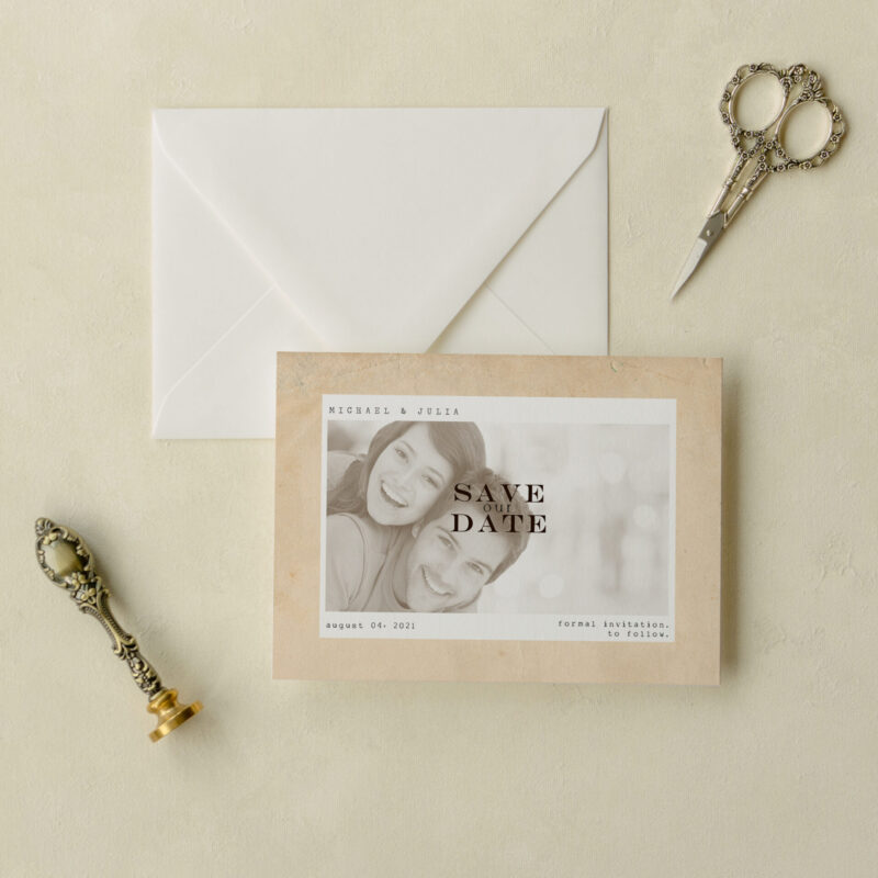 Save the date card - New York design