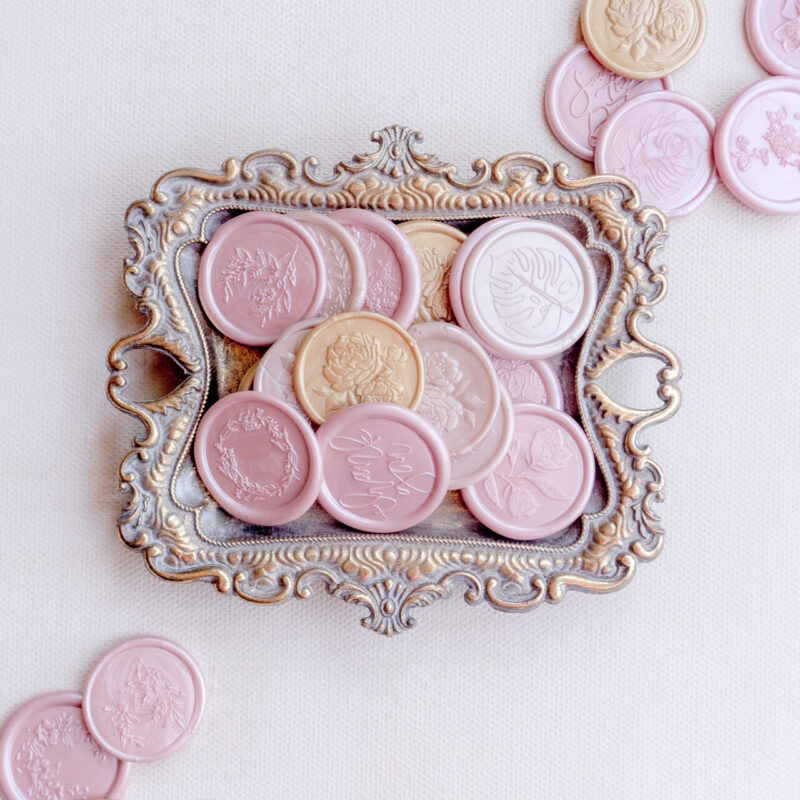 Round wax seal in featured design