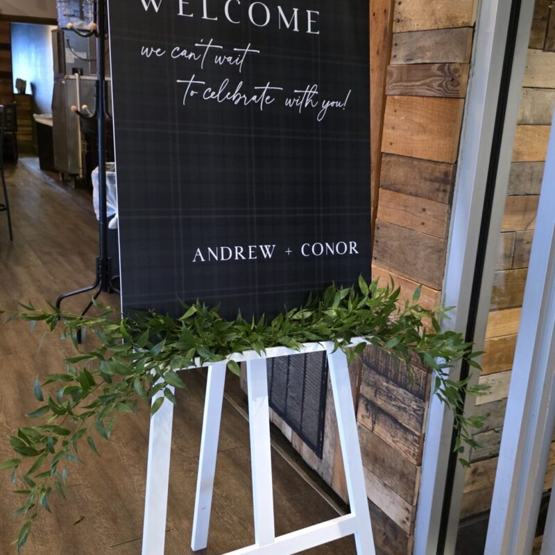 Modern cozy green winter welcome sign