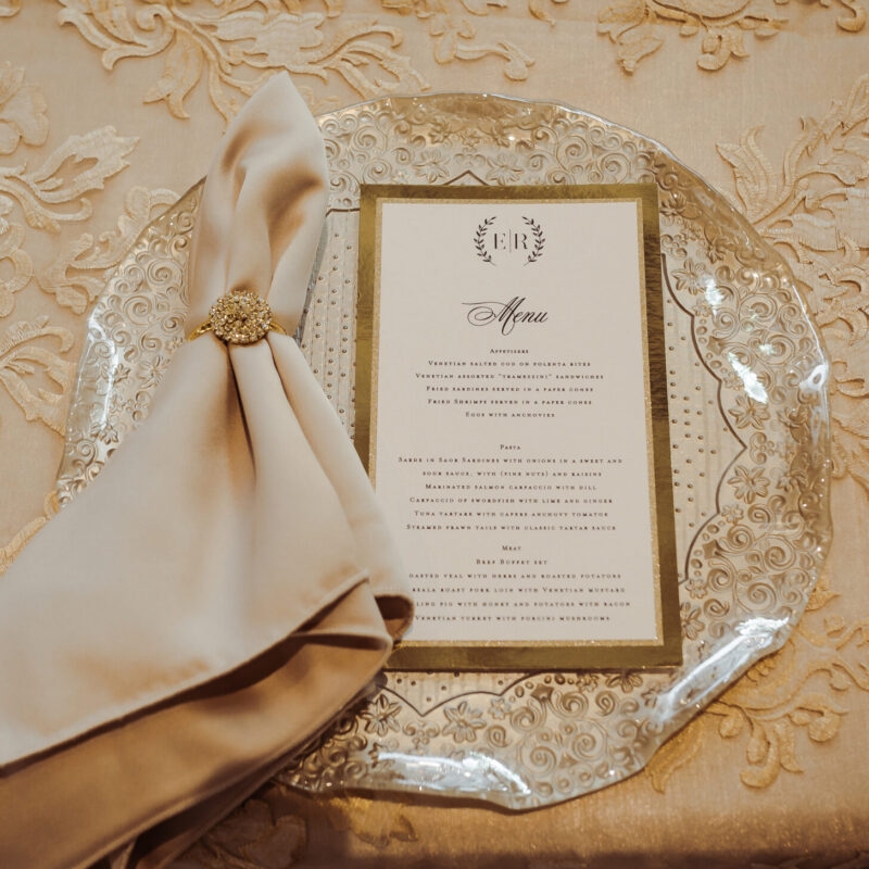 Elegant layered gold wedding menu - Copenhagen design